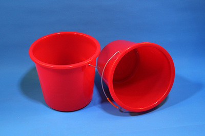 【塑料水桶 手提聚乙烯耐磨家用家務(wù)清潔日用百貨水桶廠家批發(fā)】價格,廠家,批發(fā),橡塑垃圾容器,水磨溝區(qū)八道灣村七彩好家庭塑料制品廠(新疆)-中國網(wǎng)庫